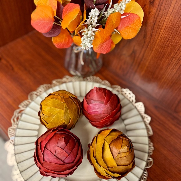 Autum Leaves 🍂🍃🍁 Decorative Spheres - Picture 1 of 4